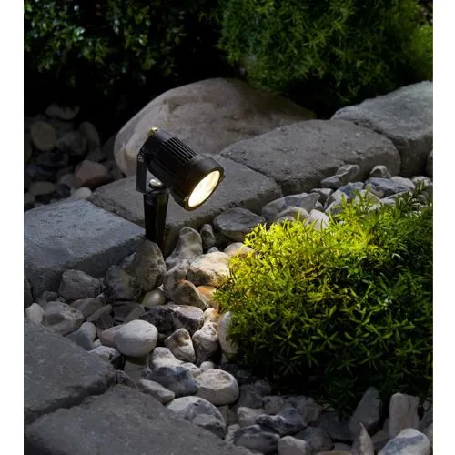 Lampa solarna reflektor